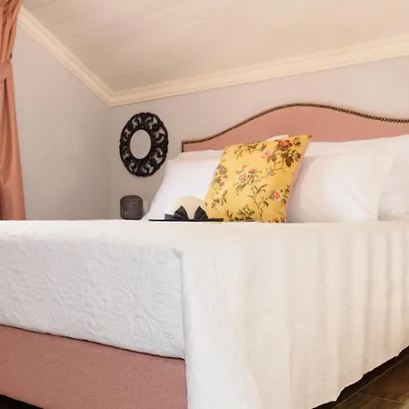 Nafsika (adults Only) アパートホテル 3*