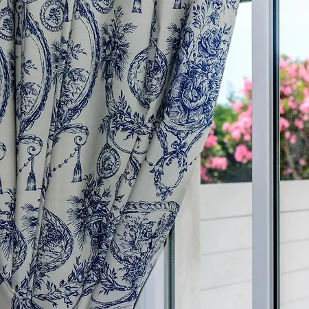 Nafsika (adults Only)