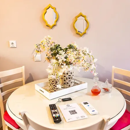 Nafsika (adults Only) アパートホテル